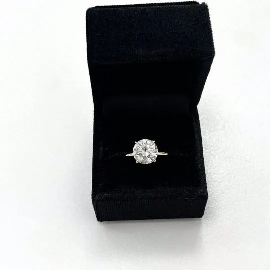 1 Carat Round Cut Diamond - E SI2 - 1.07ct - 107634