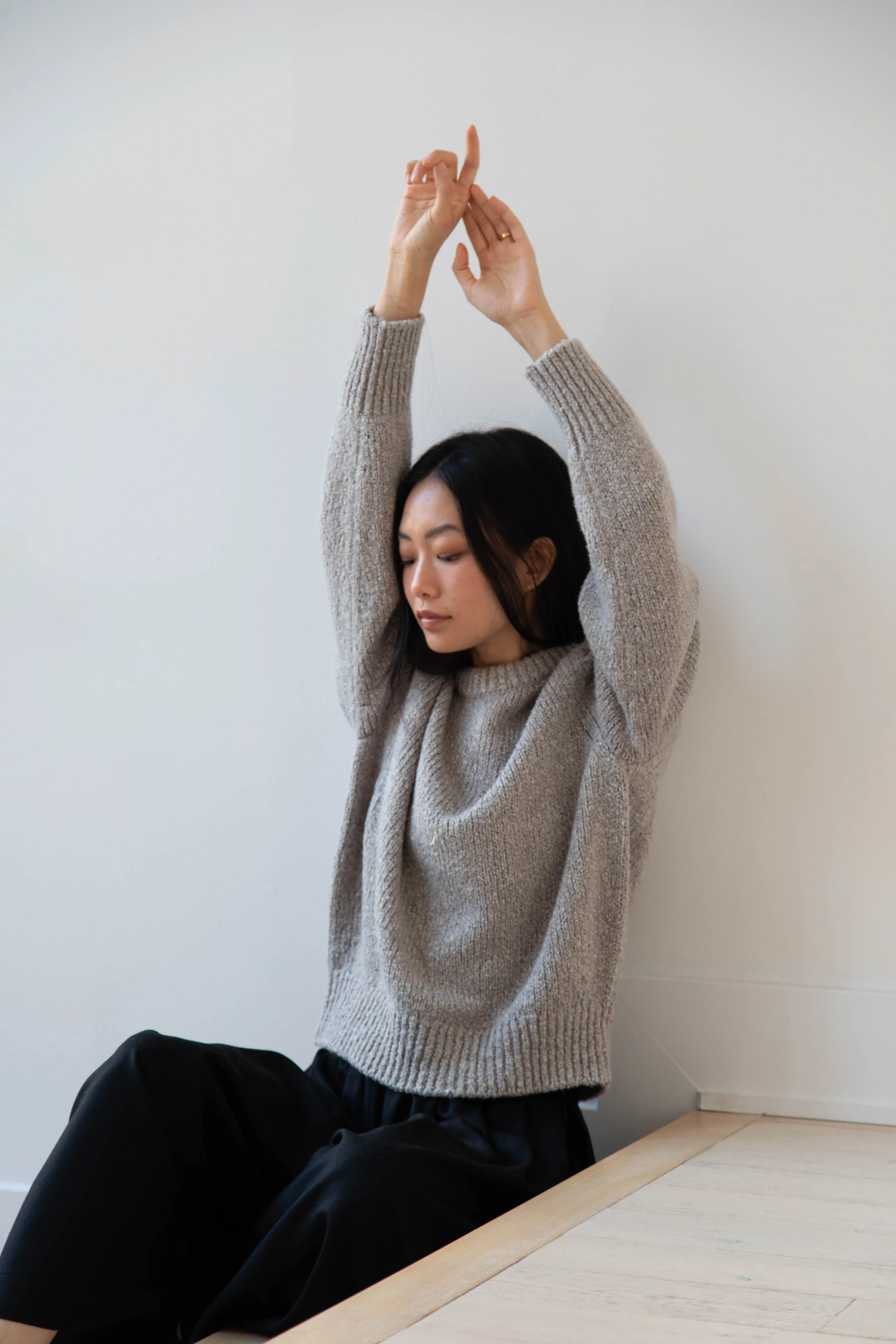 Aton | Crewneck Sweater in Greige Wool silk