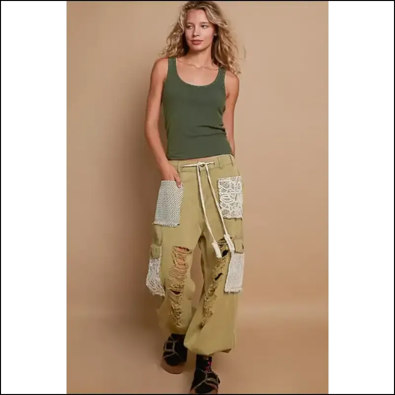 Boho Chic Crochet Patch Distressed Jeans: Unravel your Inner Fashionista!