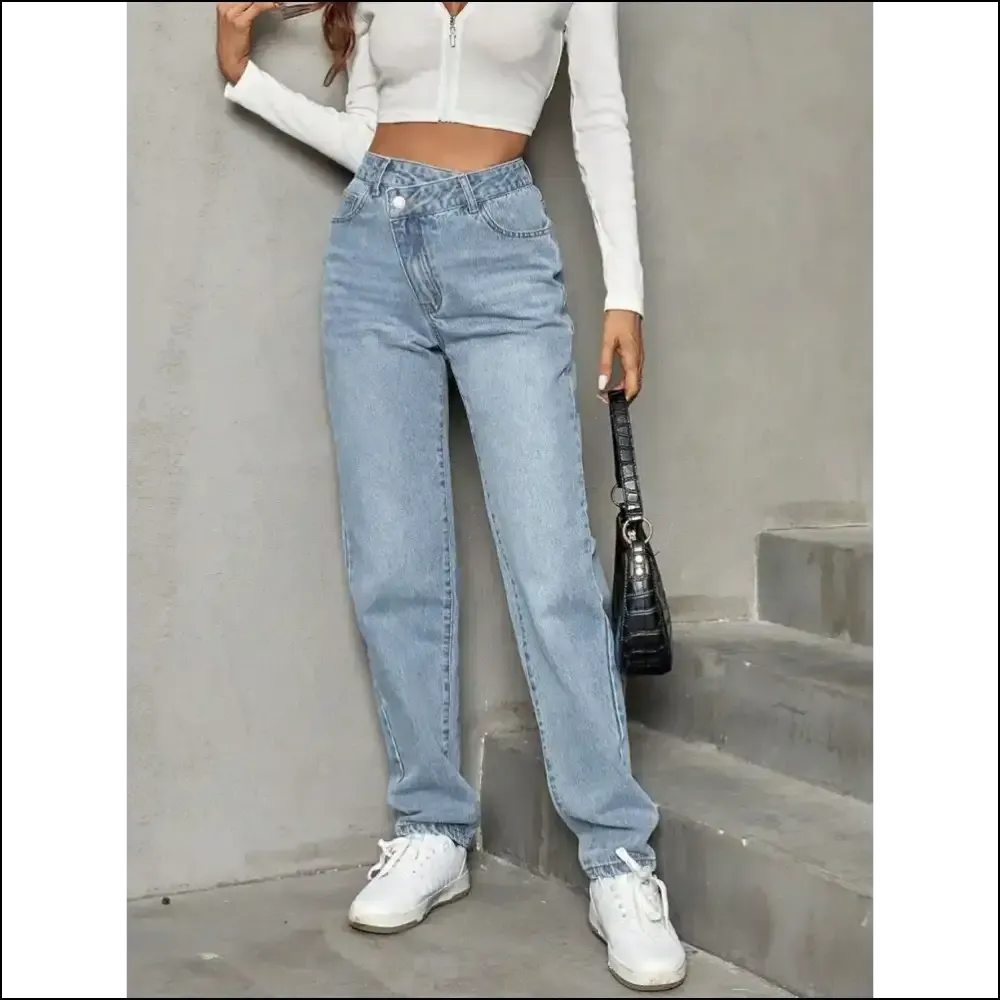 Chic Asymmetric Waist Jeans: where Quirky Meets Fabulous Af 💥👖