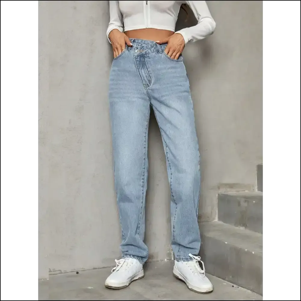 Chic Asymmetric Waist Jeans: where Quirky Meets Fabulous Af 💥👖