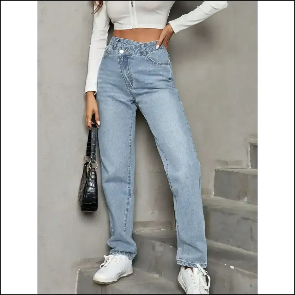 Chic Asymmetric Waist Jeans: where Quirky Meets Fabulous Af 💥👖