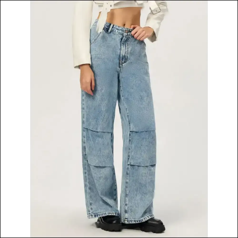 Chic Wide Leg Jeans: Because Life is too Short for Boring Pants 😂👖