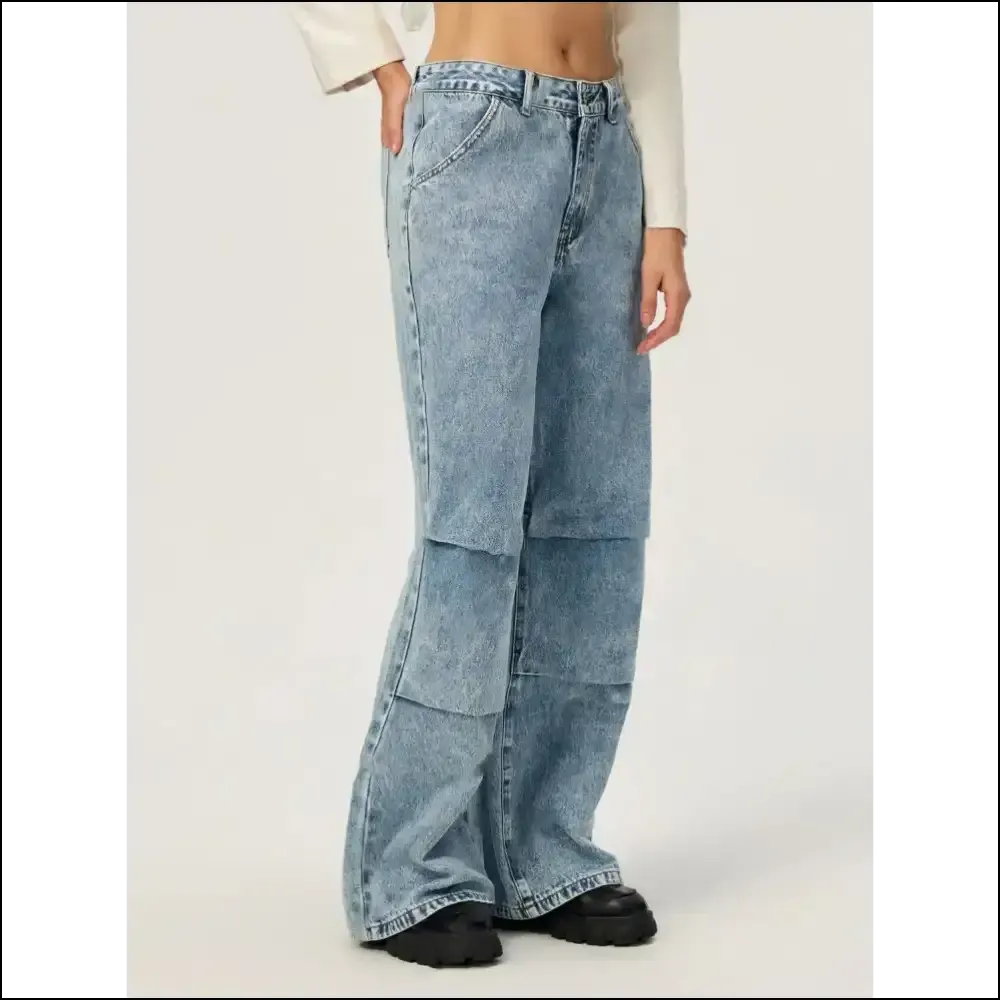 Chic Wide Leg Jeans: Because Life is too Short for Boring Pants 😂👖