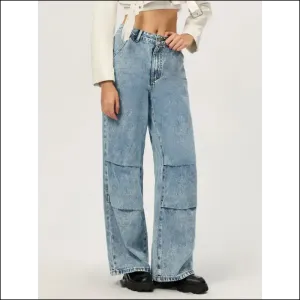 Chic Wide Leg Jeans: Because Life is too Short for Boring Pants 😂👖