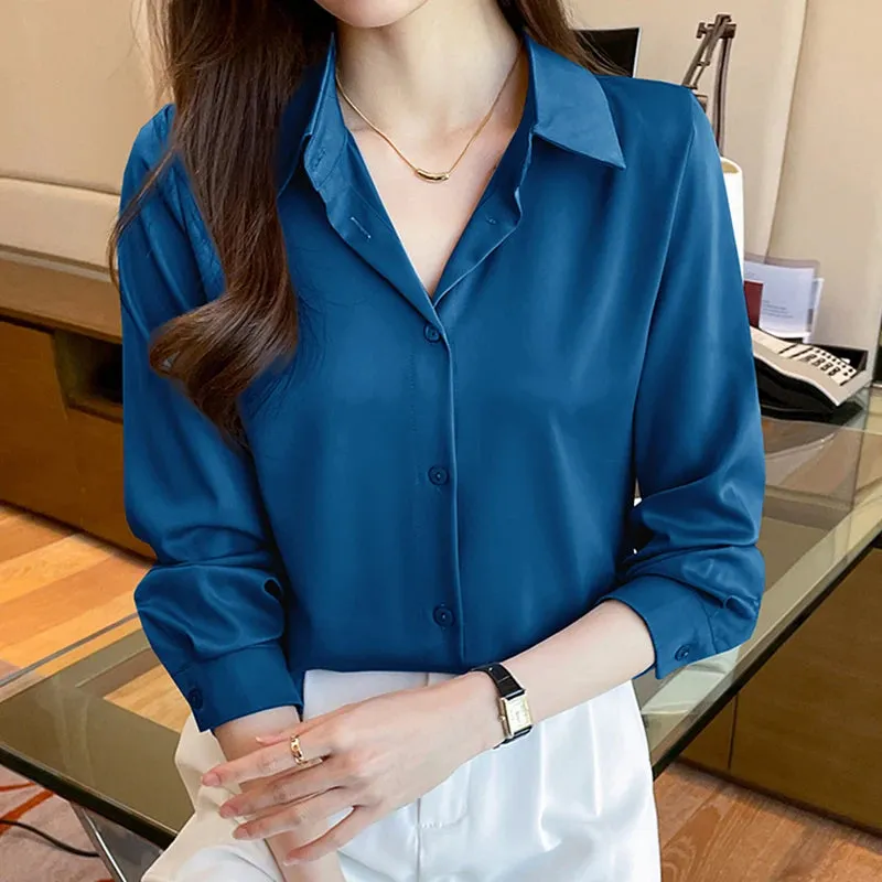 Chloe | Sleek Button-Up Blouse
