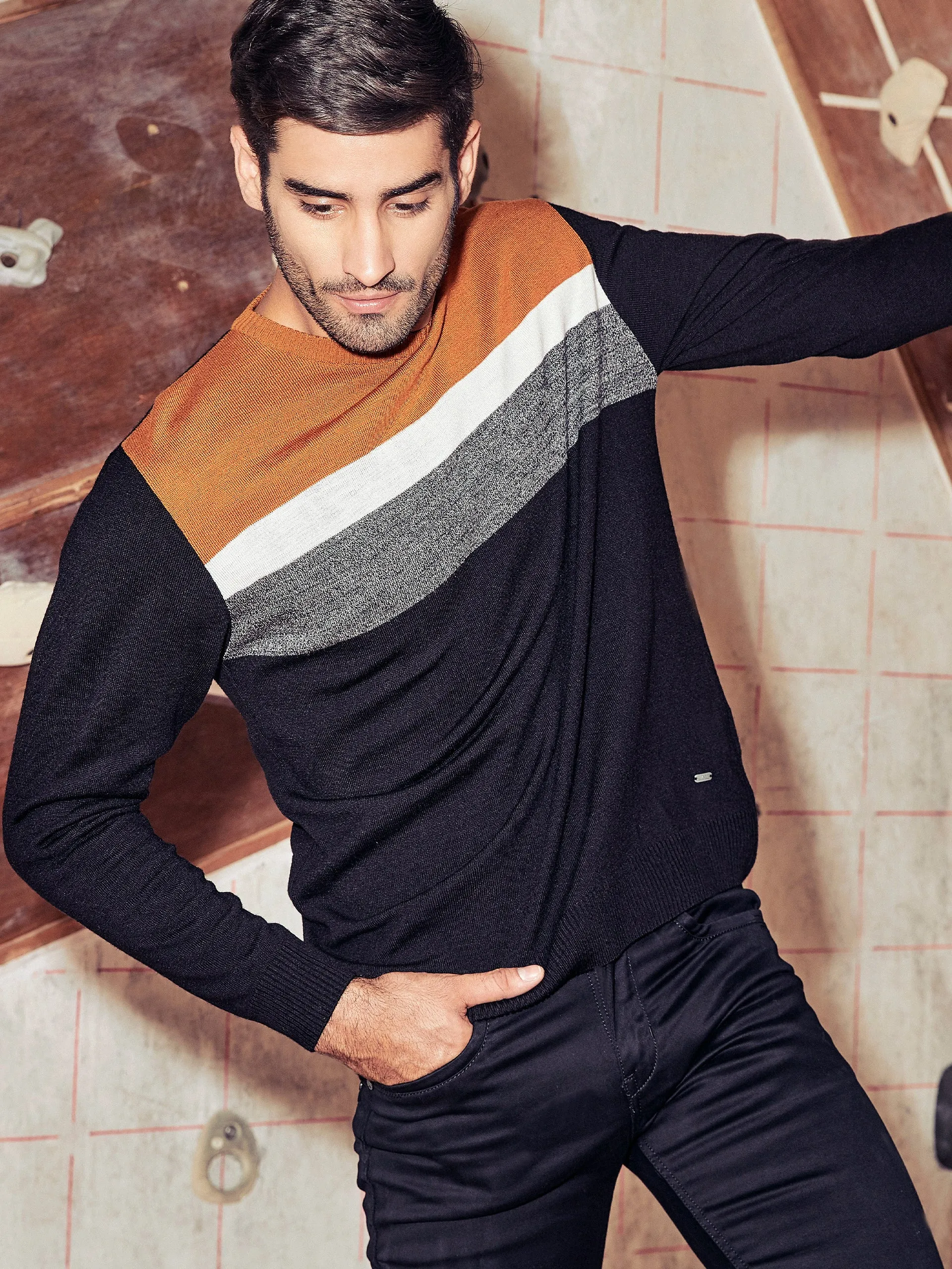 Colorblocked Round Neck Sweater