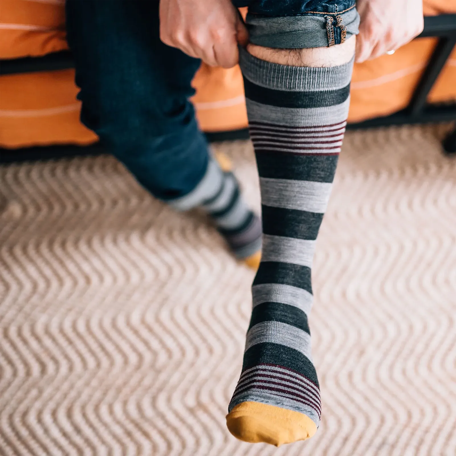 Darn Tough Oxford Lightweight Crew Sock (Men) - Gray