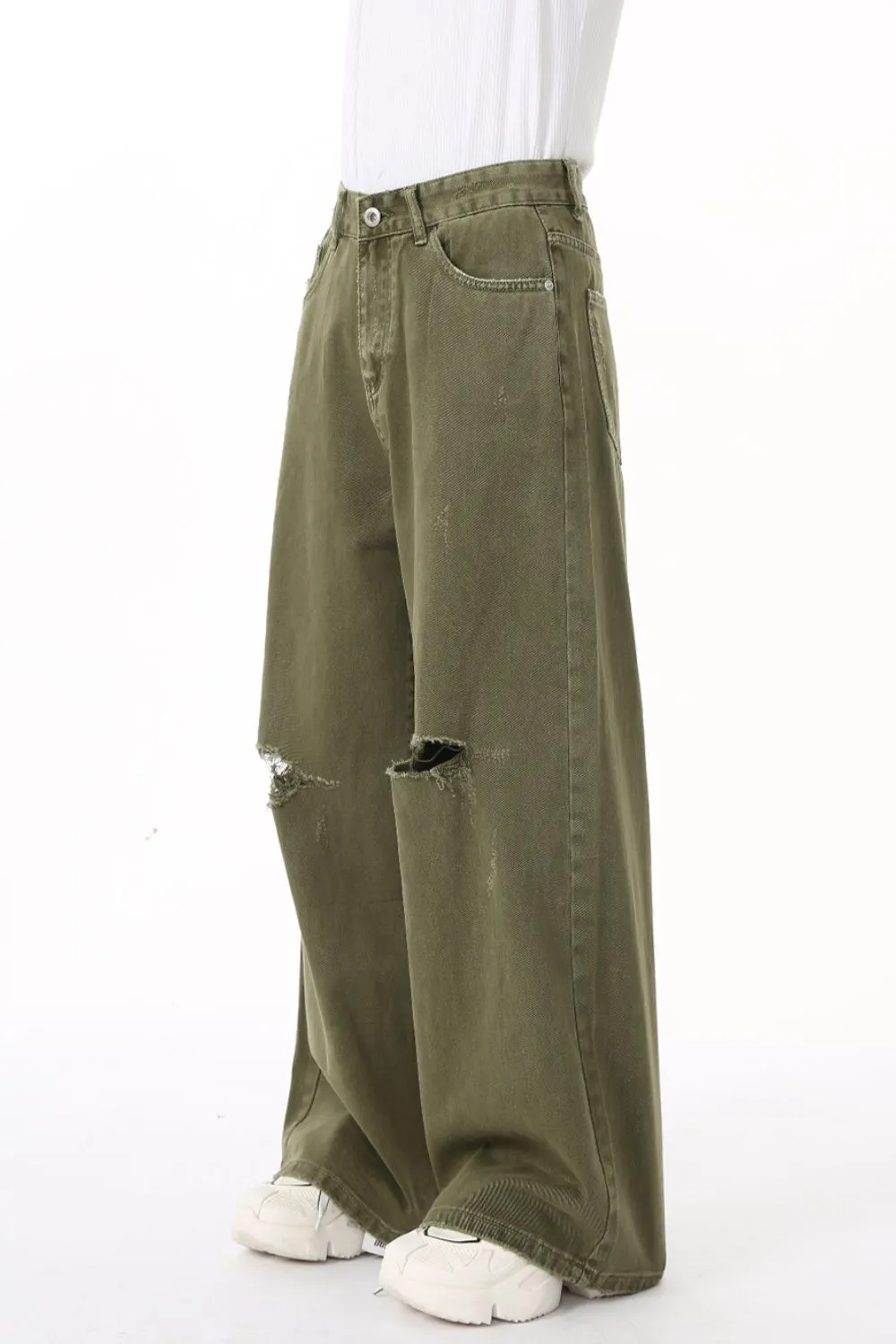 Distressed Wide Leg Jeans with Pockets
