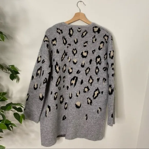 Ellen Tracy Leopard print cardigan