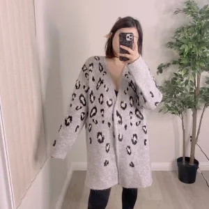 Ellen Tracy Leopard print cardigan
