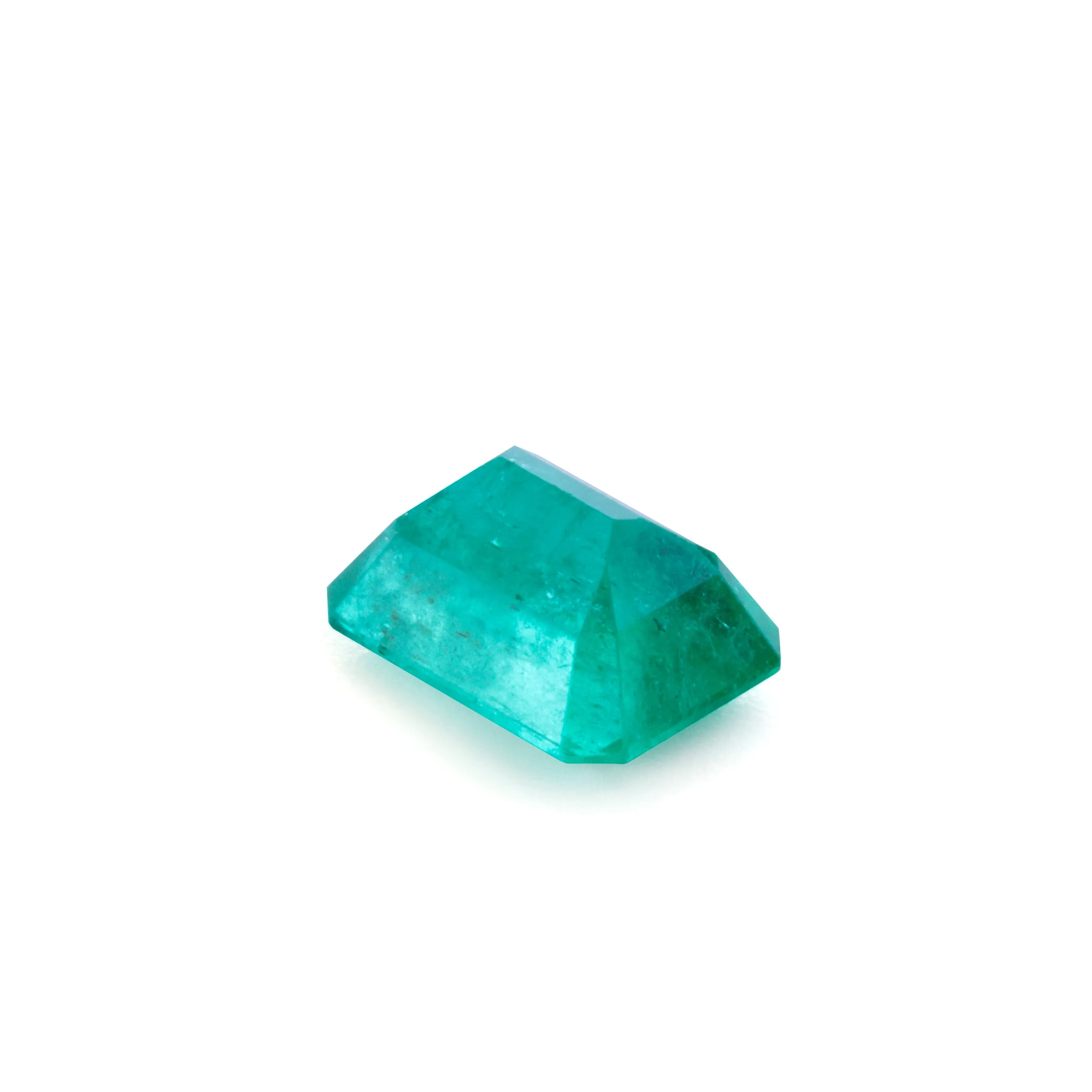 Emerald 3.38 carat Faceted Gemstone