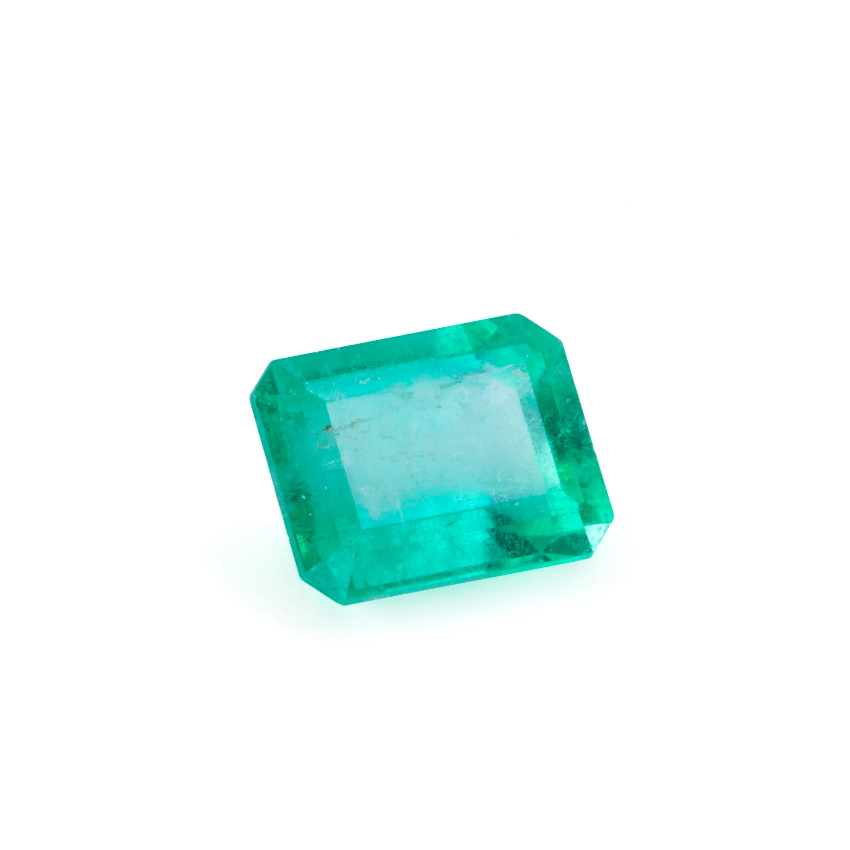 Emerald 3.38 carat Faceted Gemstone