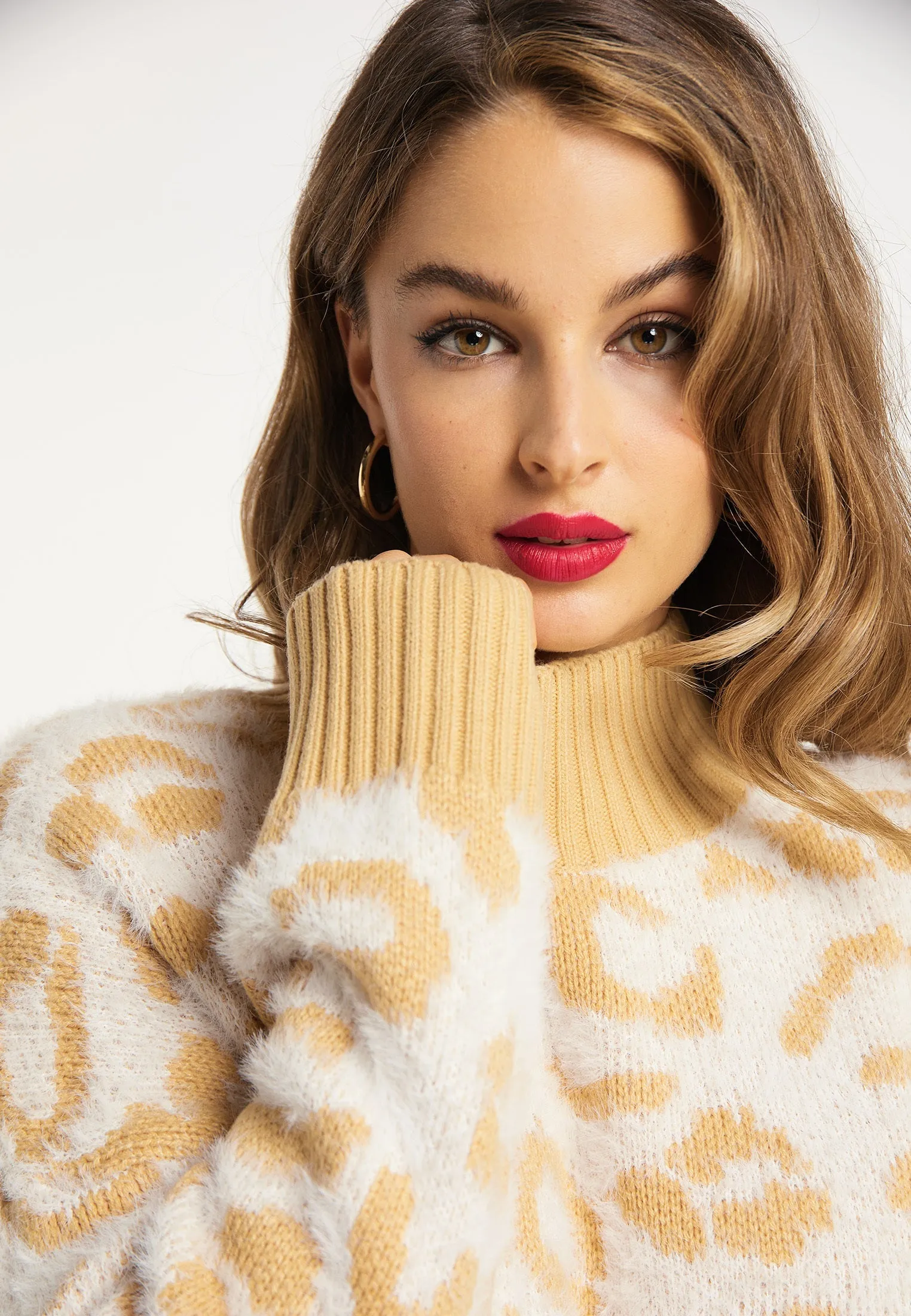 faina Women's Knitted Sweater