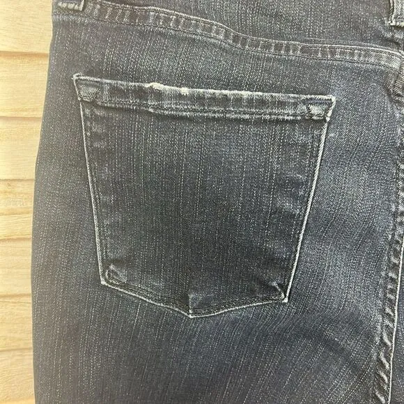 FRAME Le Skinny de Jeanne Crop Jeans St. Jones 28