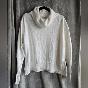 G49. We the Free Timmy Oversized Cowl Neck Sweater in White - Size Extra Small