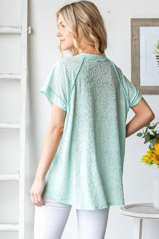 Green Exposed Seam V-Neck Short Sleeve Leopard Top Plus Size