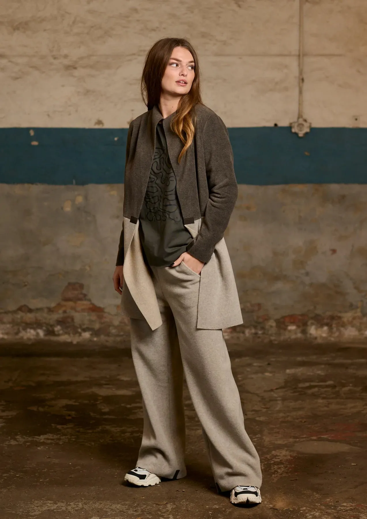 Hanna Cardigan, Sand