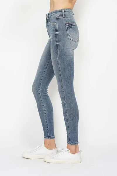 Judy Blue Full Size Tummy Control Contrast Wash Skinny Jeans ONLINE EXCLUSIVE