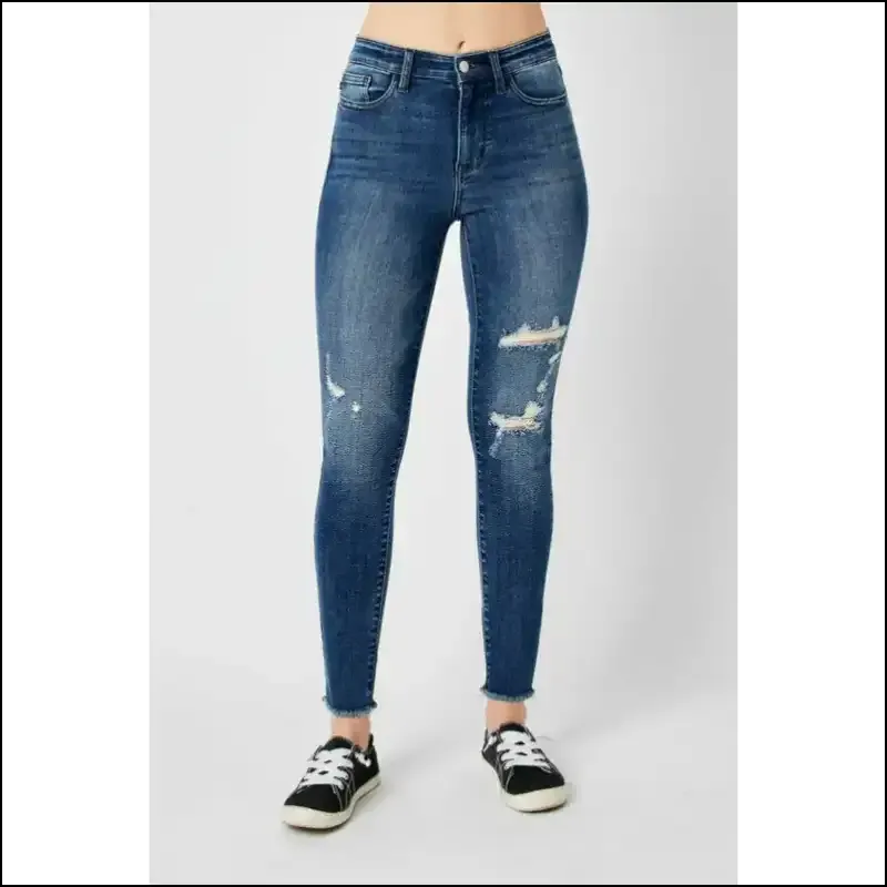 Judy Blue High Waist Jeans: your New Best Friend in Distressed Fashion! 💙👖