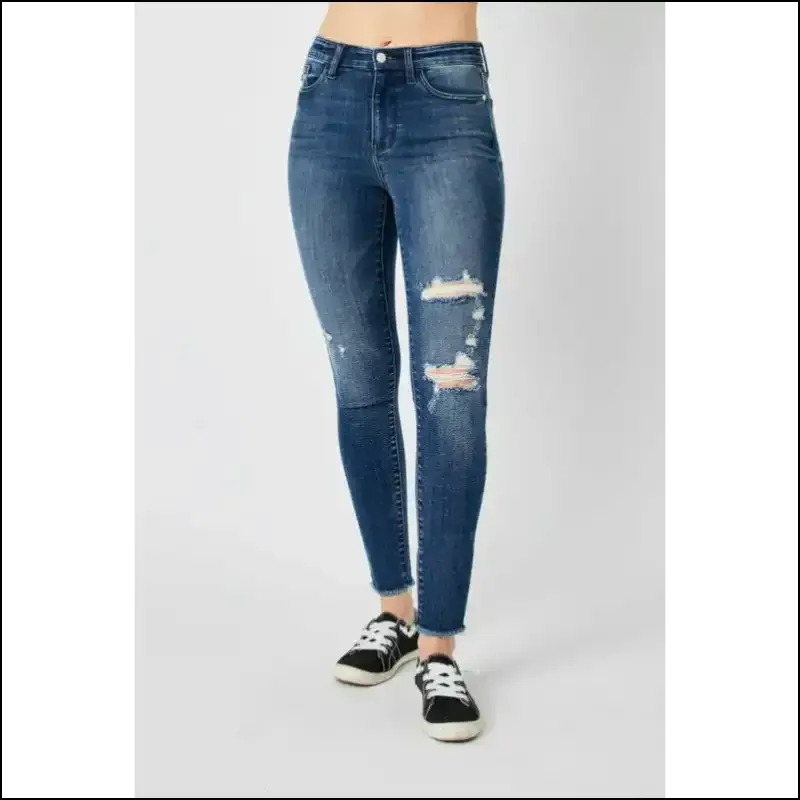 Judy Blue High Waist Jeans: your New Best Friend in Distressed Fashion! 💙👖