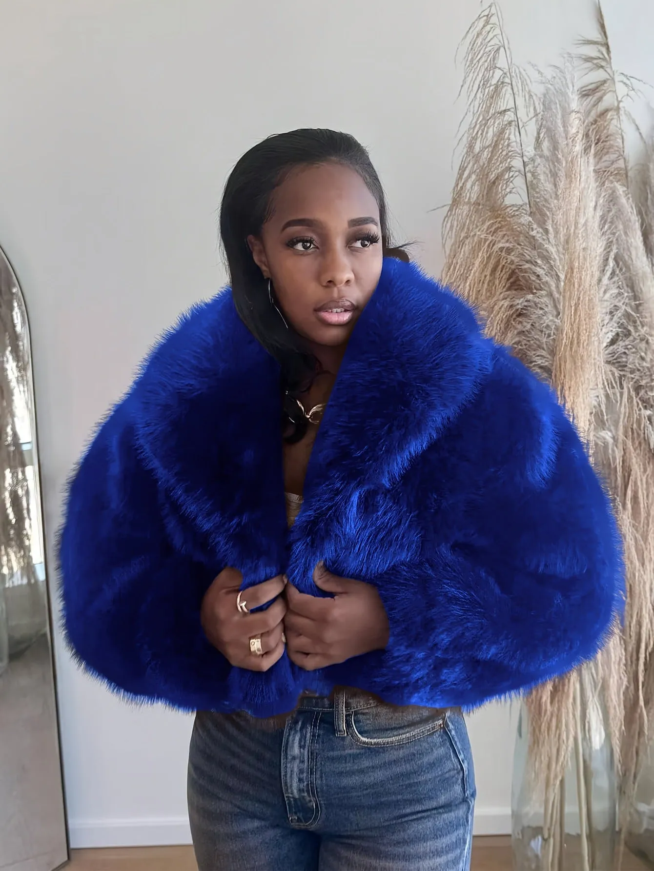 Luxurious Faux Fur Crop Jacket with Oversized Turndown Collar