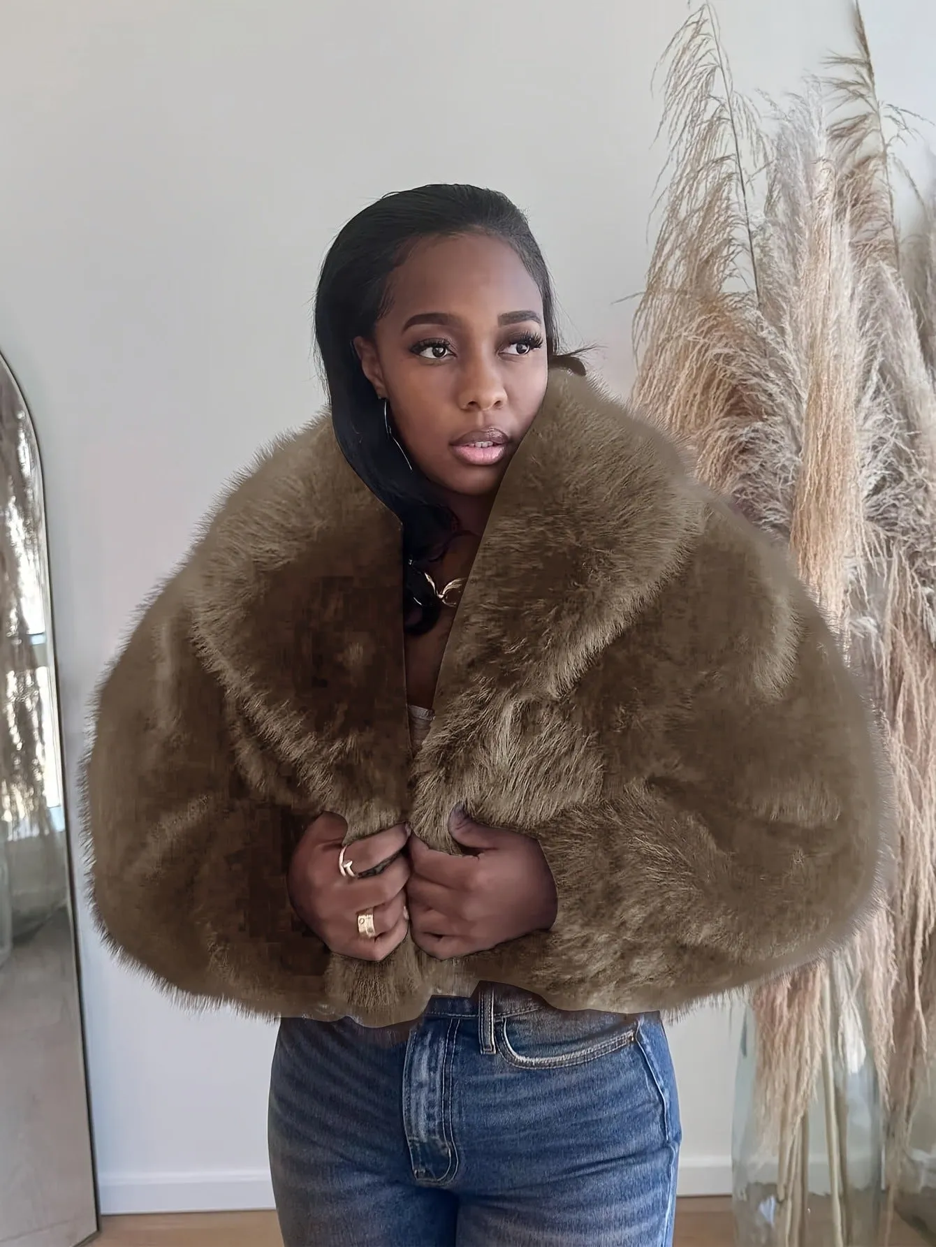 Luxurious Faux Fur Crop Jacket with Oversized Turndown Collar