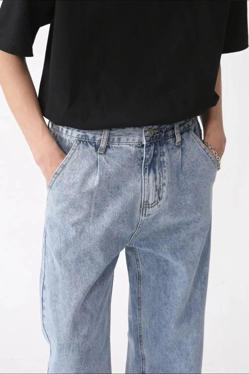 Mid Rise Baggy Jeans with Pockets