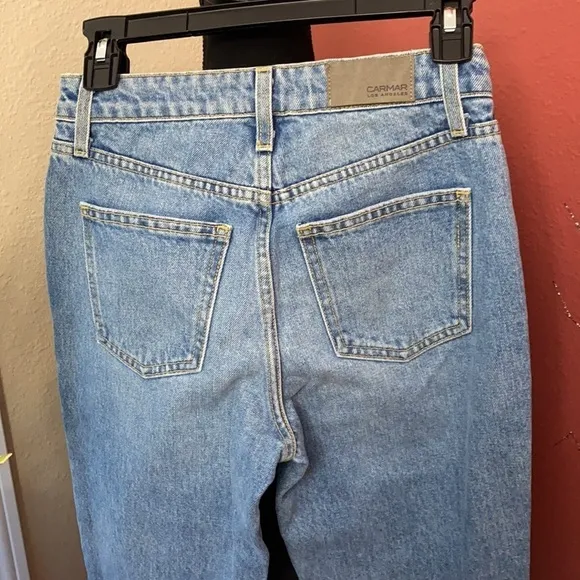 NEW - Emelia High Rise Big Zip Jeans