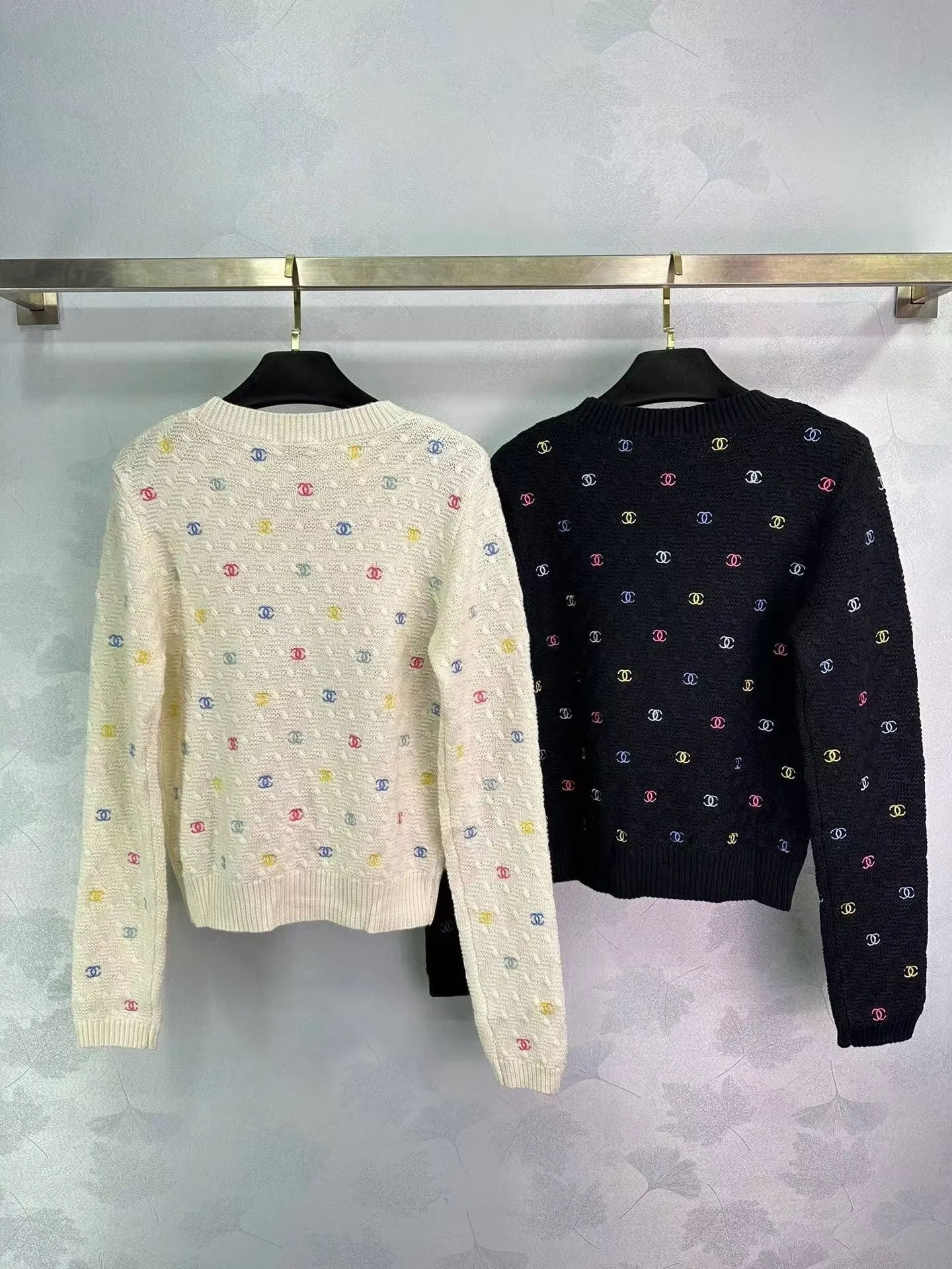 New logo embroidered knitted long sleeves