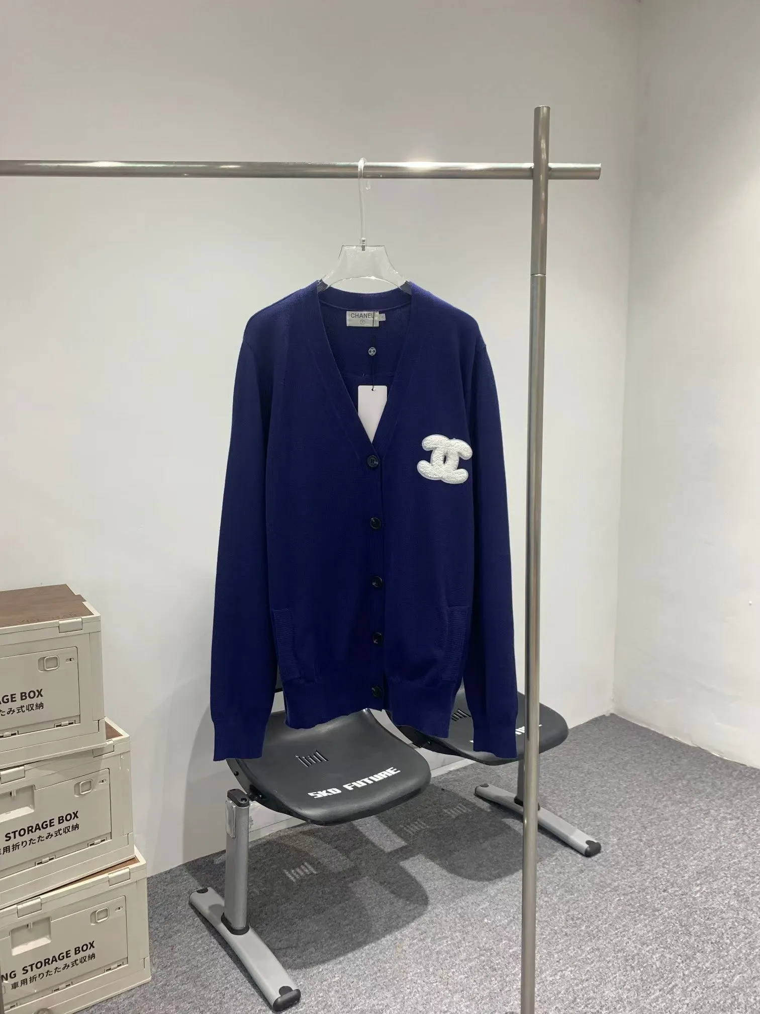 New Style Terry Embroidered Logo Knit Cardigan