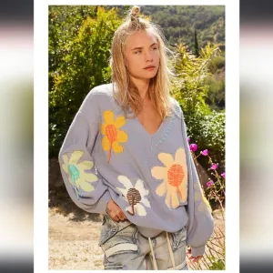 NWOT POL daisy oversized sweater