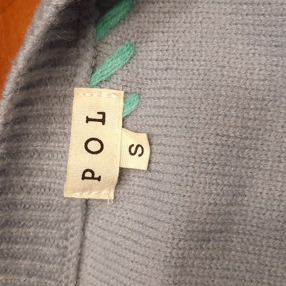 NWOT POL daisy oversized sweater
