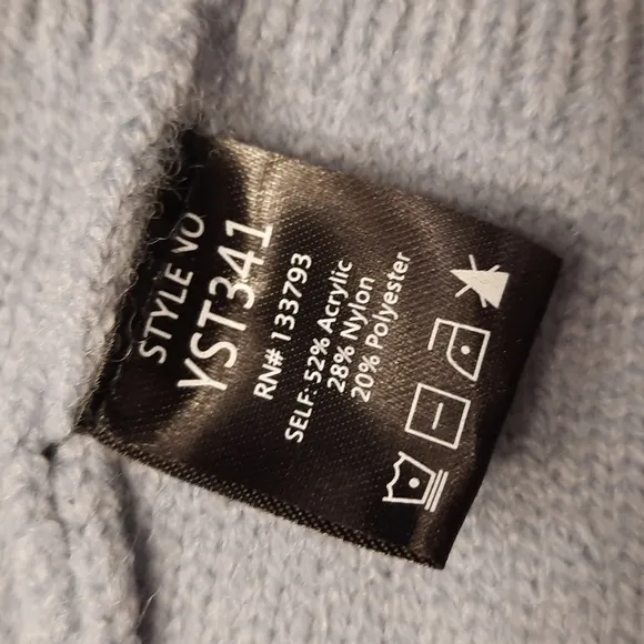 NWOT POL daisy oversized sweater