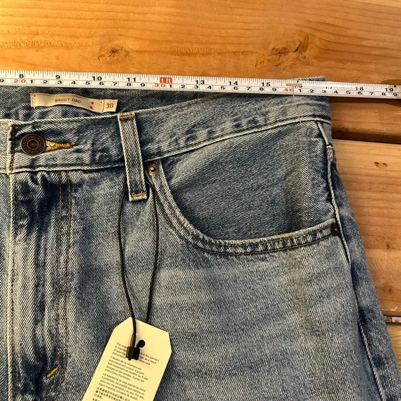 NWT FREE PEOPLE x LEVIS Premium Denim Baggy Dad Jeans Distressed 30