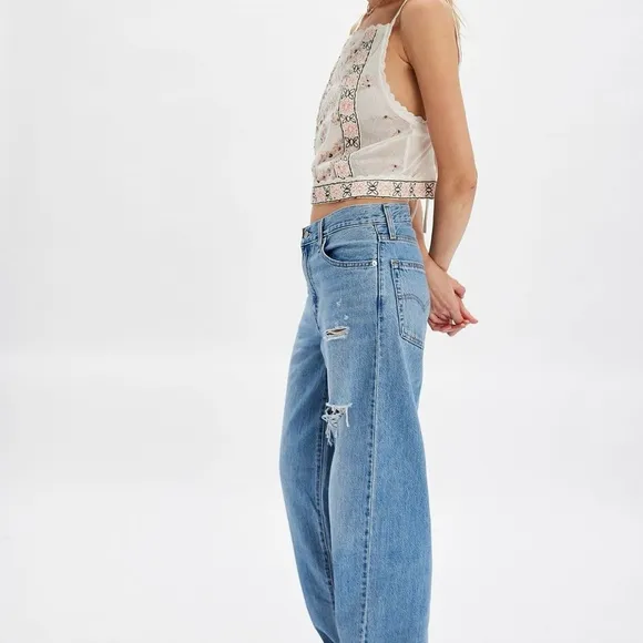NWT FREE PEOPLE x LEVIS Premium Denim Baggy Dad Jeans Distressed 30