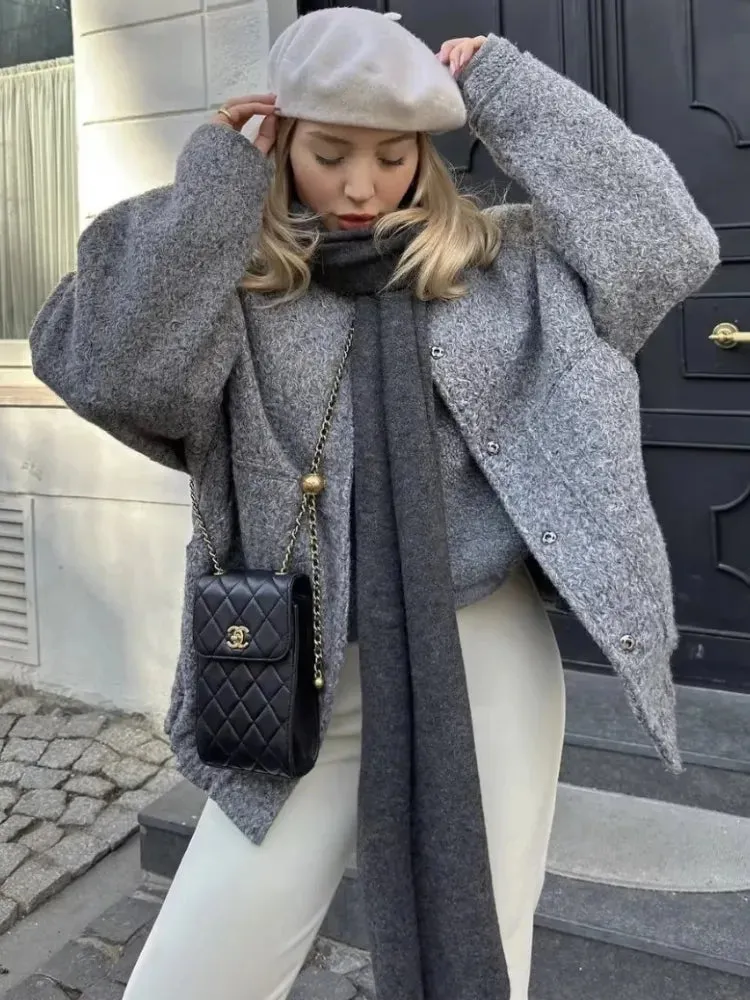 Oversized tweed bomber jacket for women - Stylish design for modern women