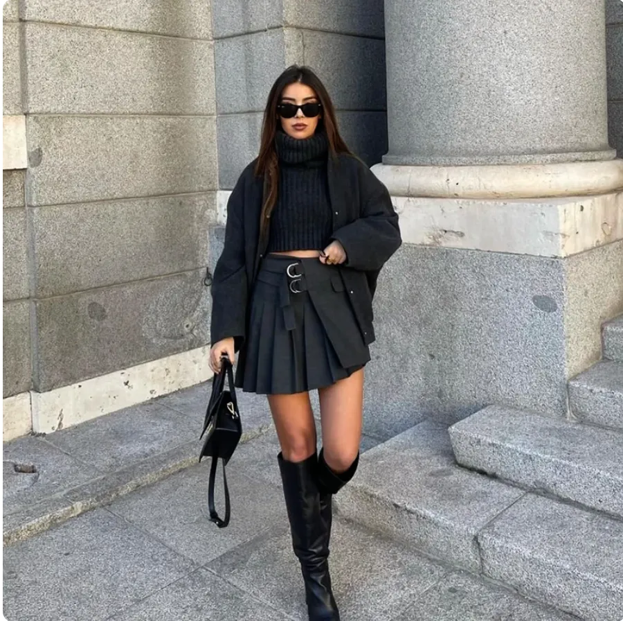 Oversized tweed bomber jacket for women - Stylish design for modern women