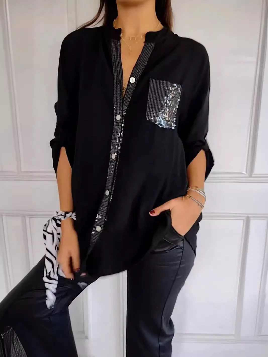 Paisley Sparkling V-Neck Blouse