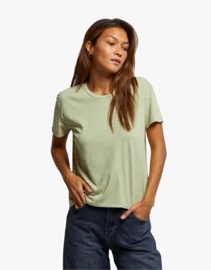 Perfect White Tee Harley Crispy Lightweight Cotton Boxy Crew Tee in Pistachio