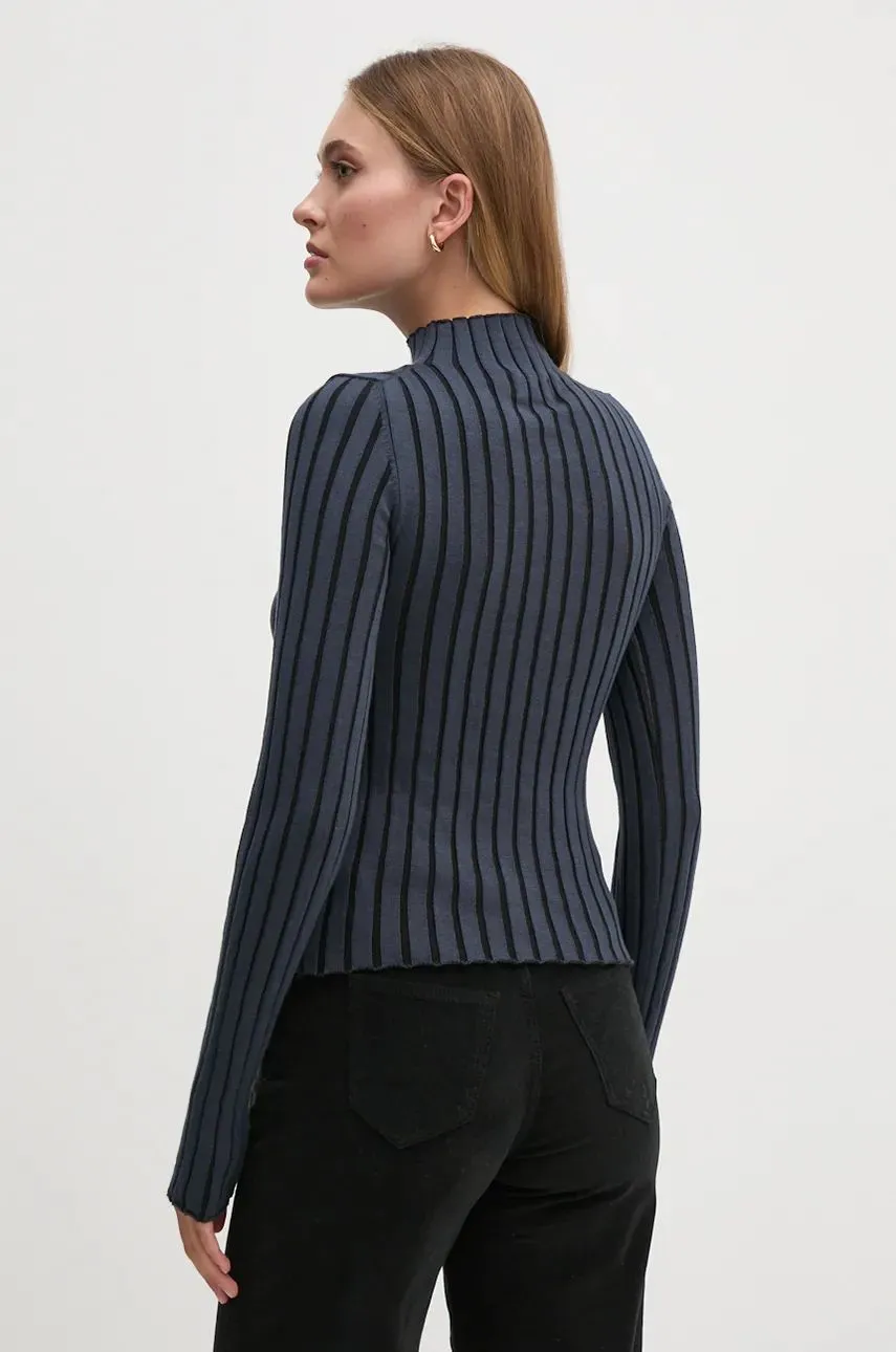 Plated High Neck Slim Sweater