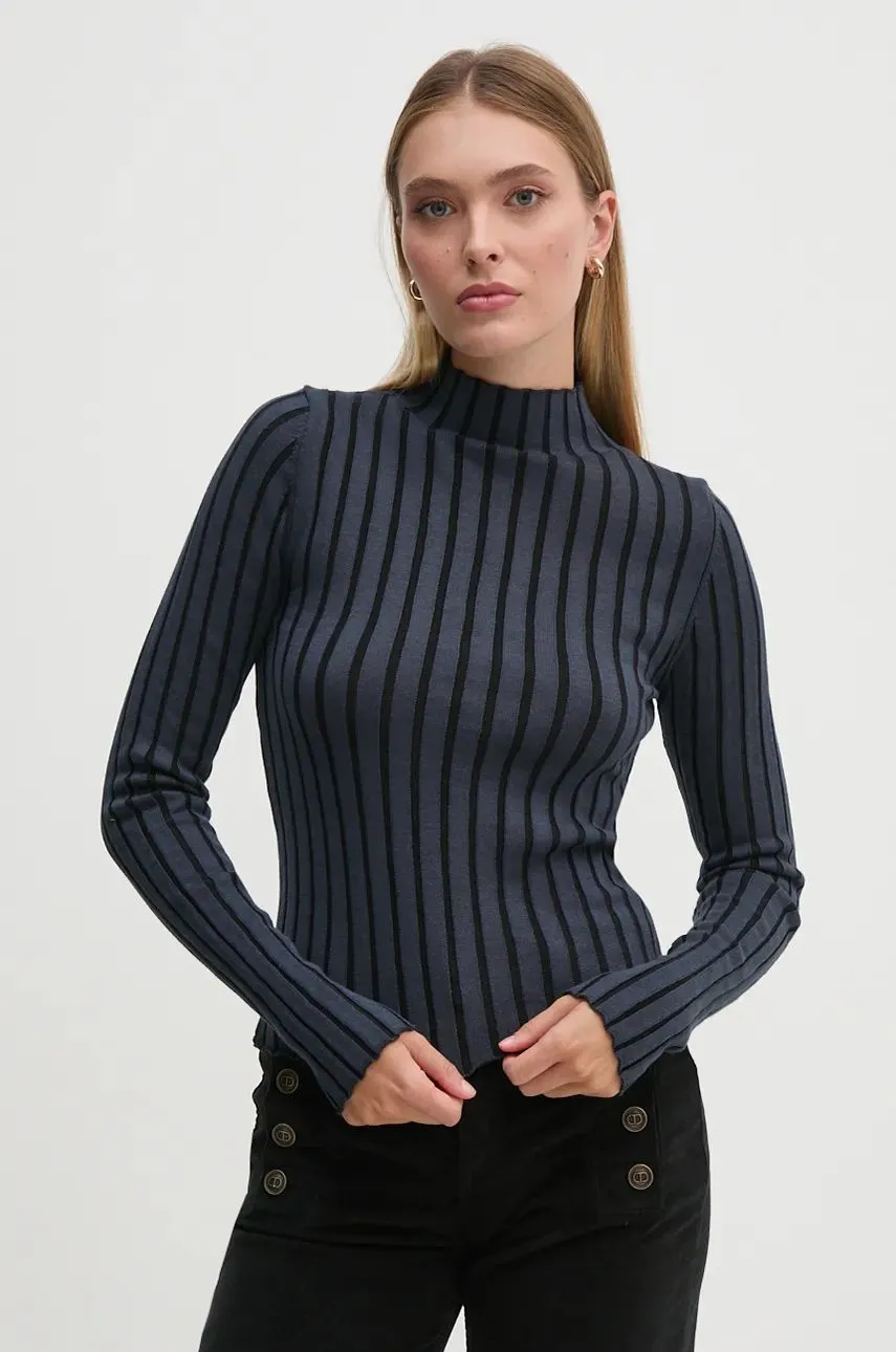 Plated High Neck Slim Sweater
