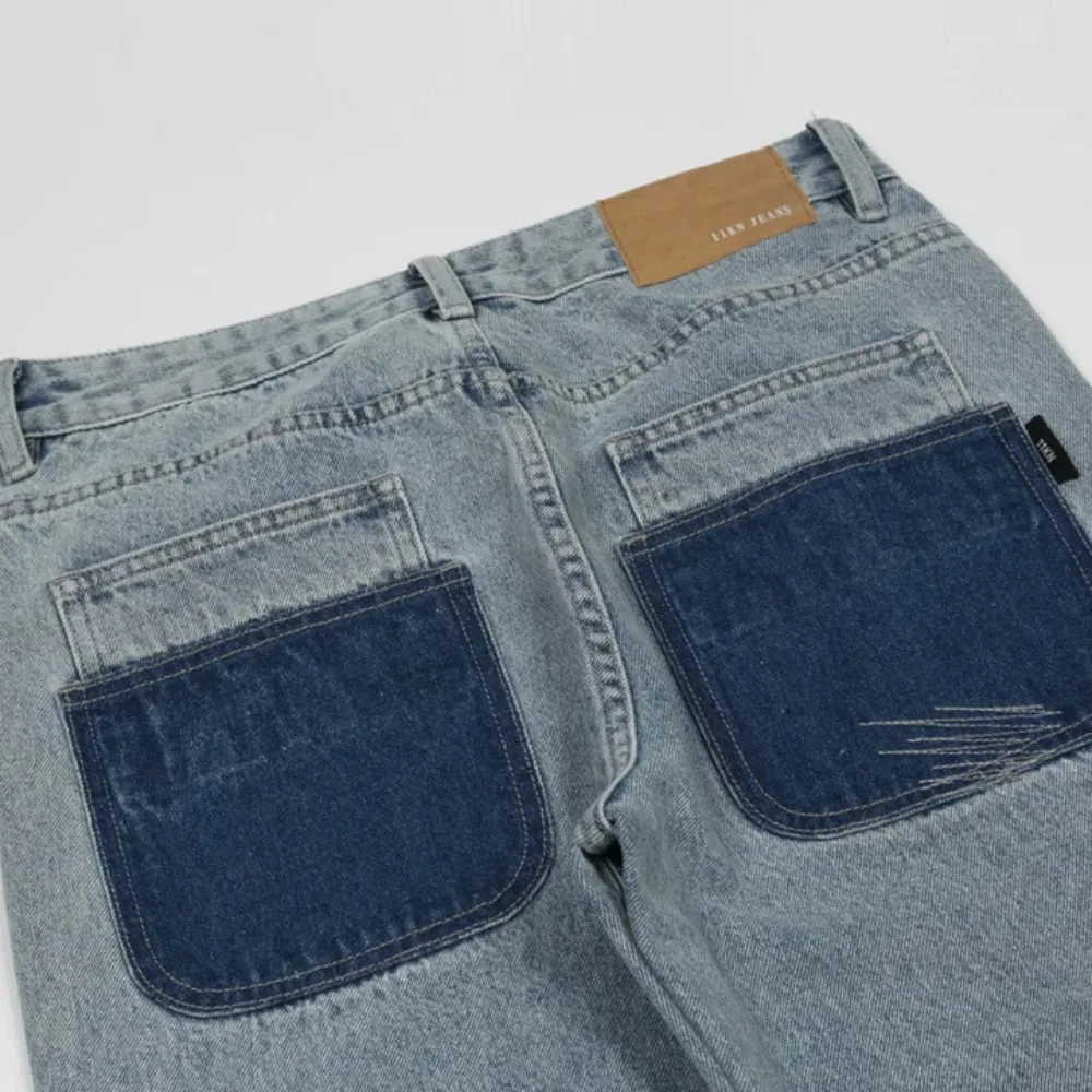 "High Street Star Embroidery" Jeans
