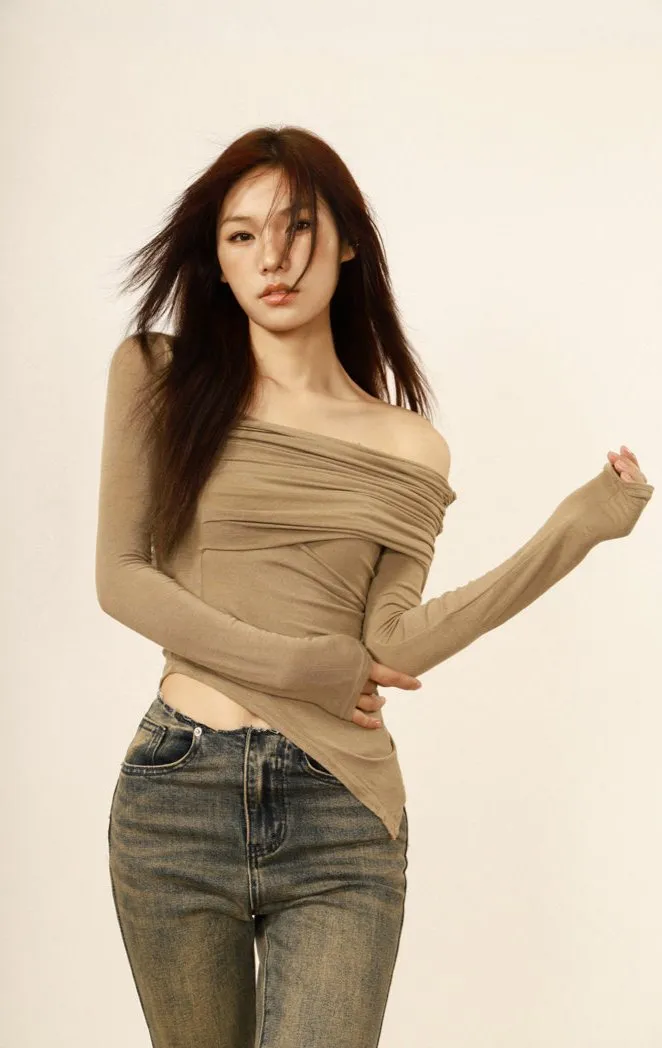 Retro one-shoulder long-sleeved top
