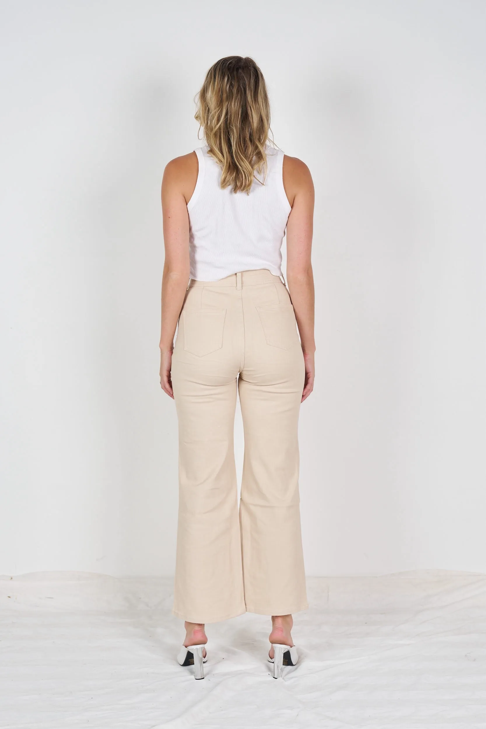 SAND JEANS