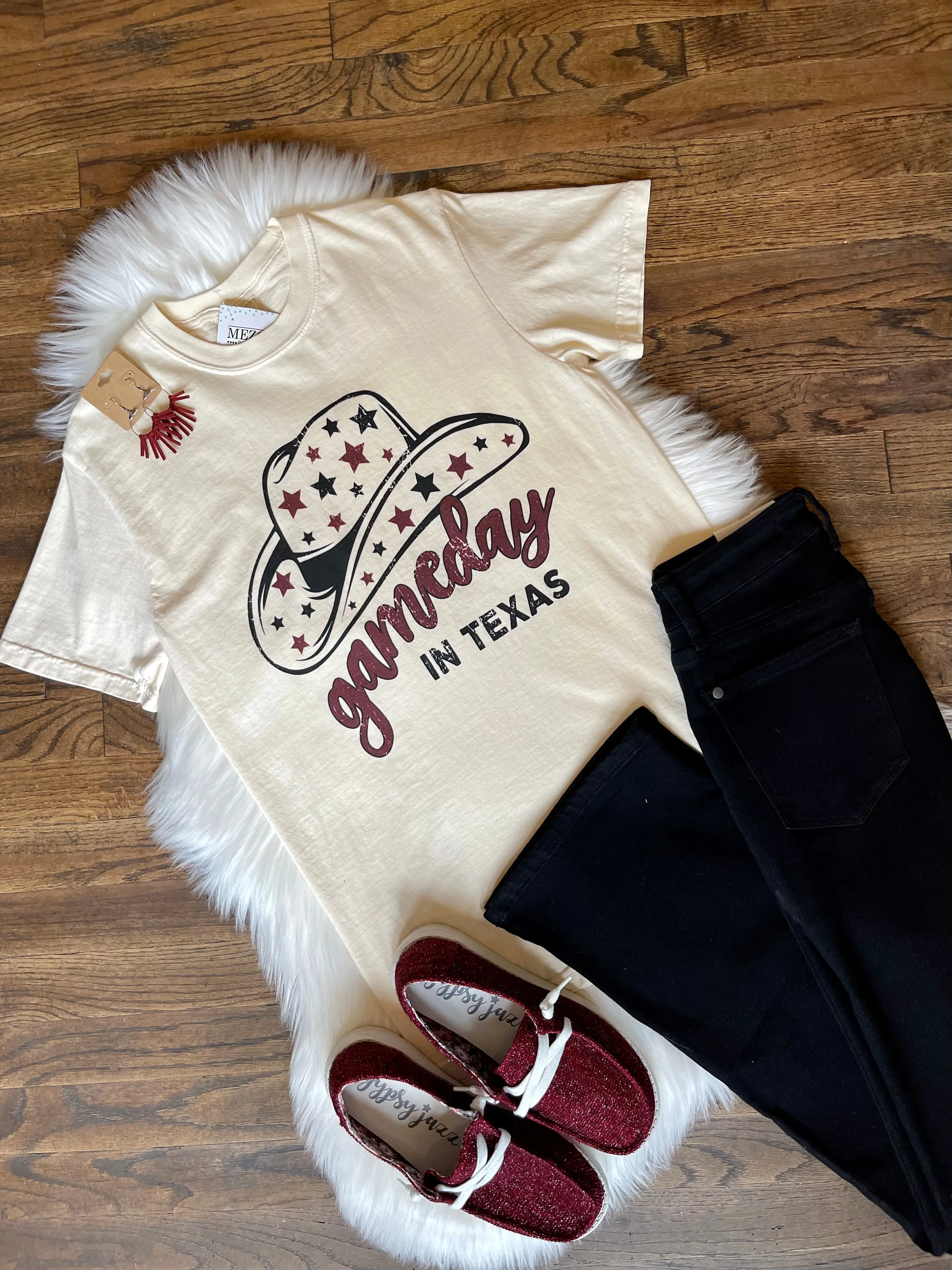 SS Gameday in Hat Comfort Color Tee || Texas in Maroon