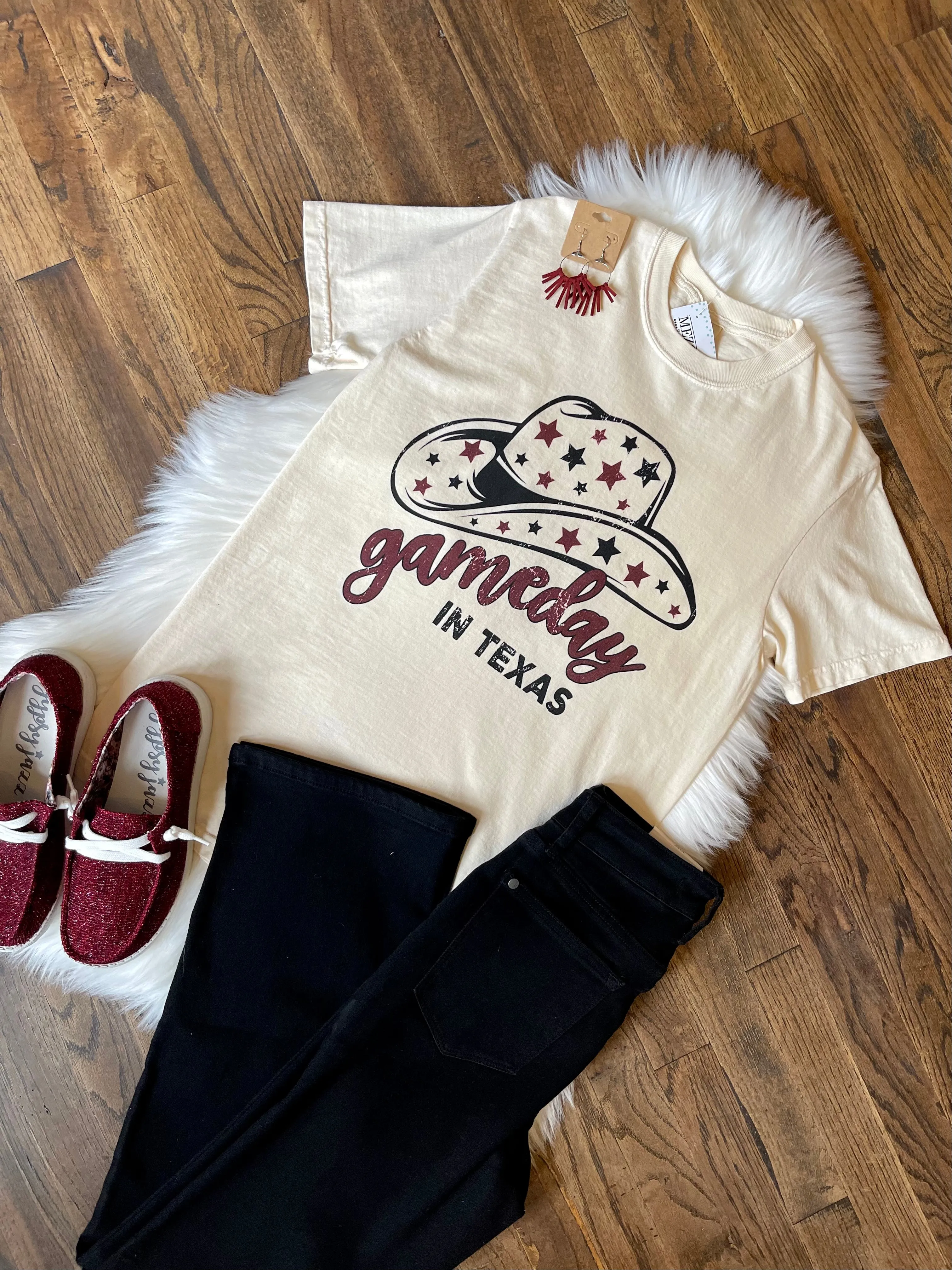SS Gameday in Hat Comfort Color Tee || Texas in Maroon