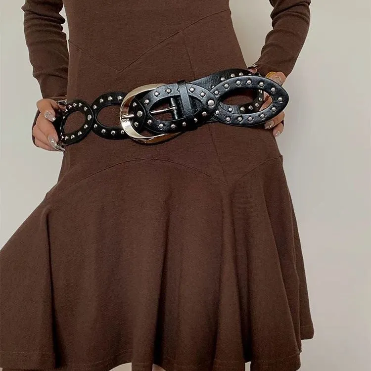 Statement Riveted Oval Link Leather Belt with Vintage Charm