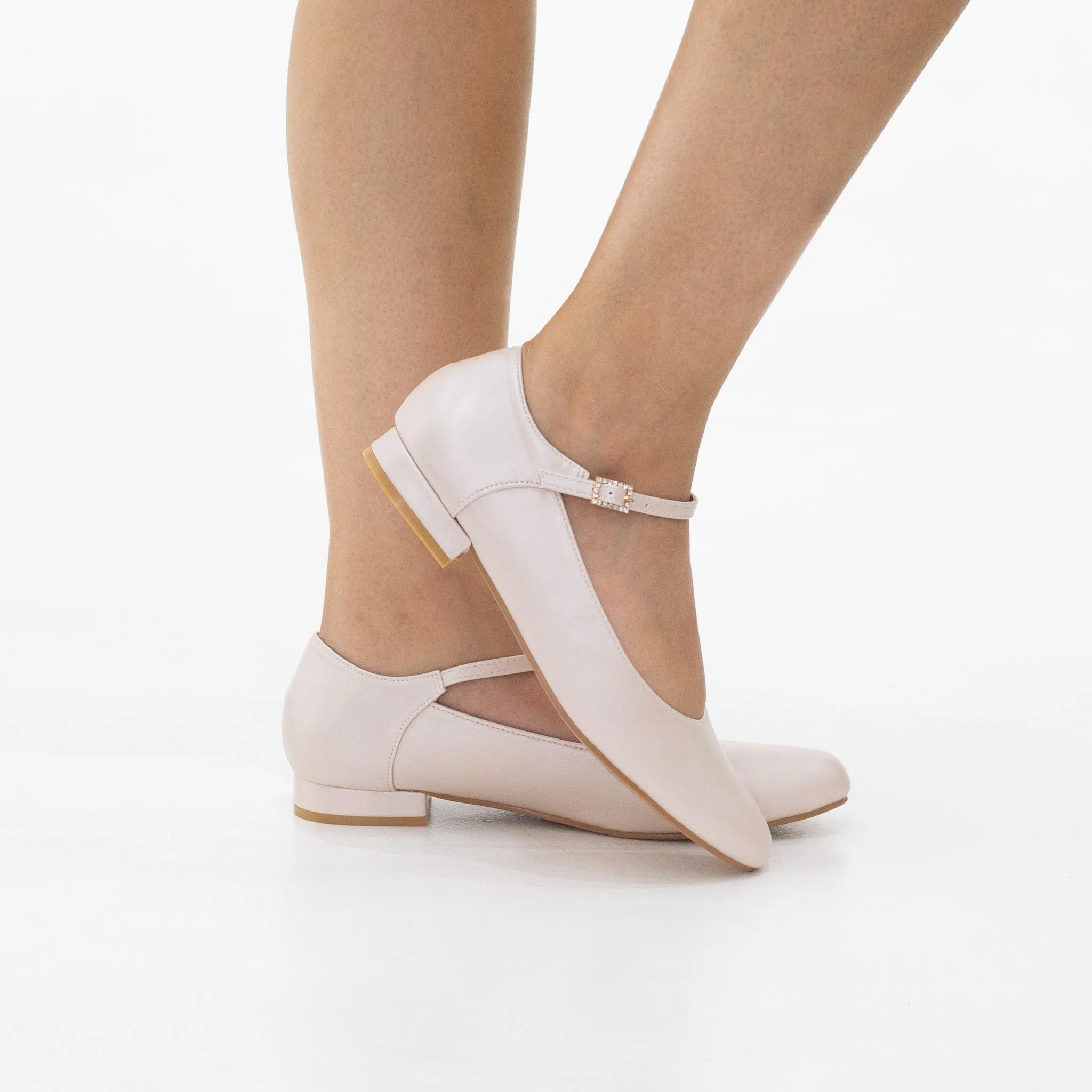 Stina round toe 1.5cm flat heel PU comfy pump shoes