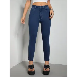 Strut your Stuff in Chic Skinny Jeans – Confidence Never Looked so Good! 😏👖